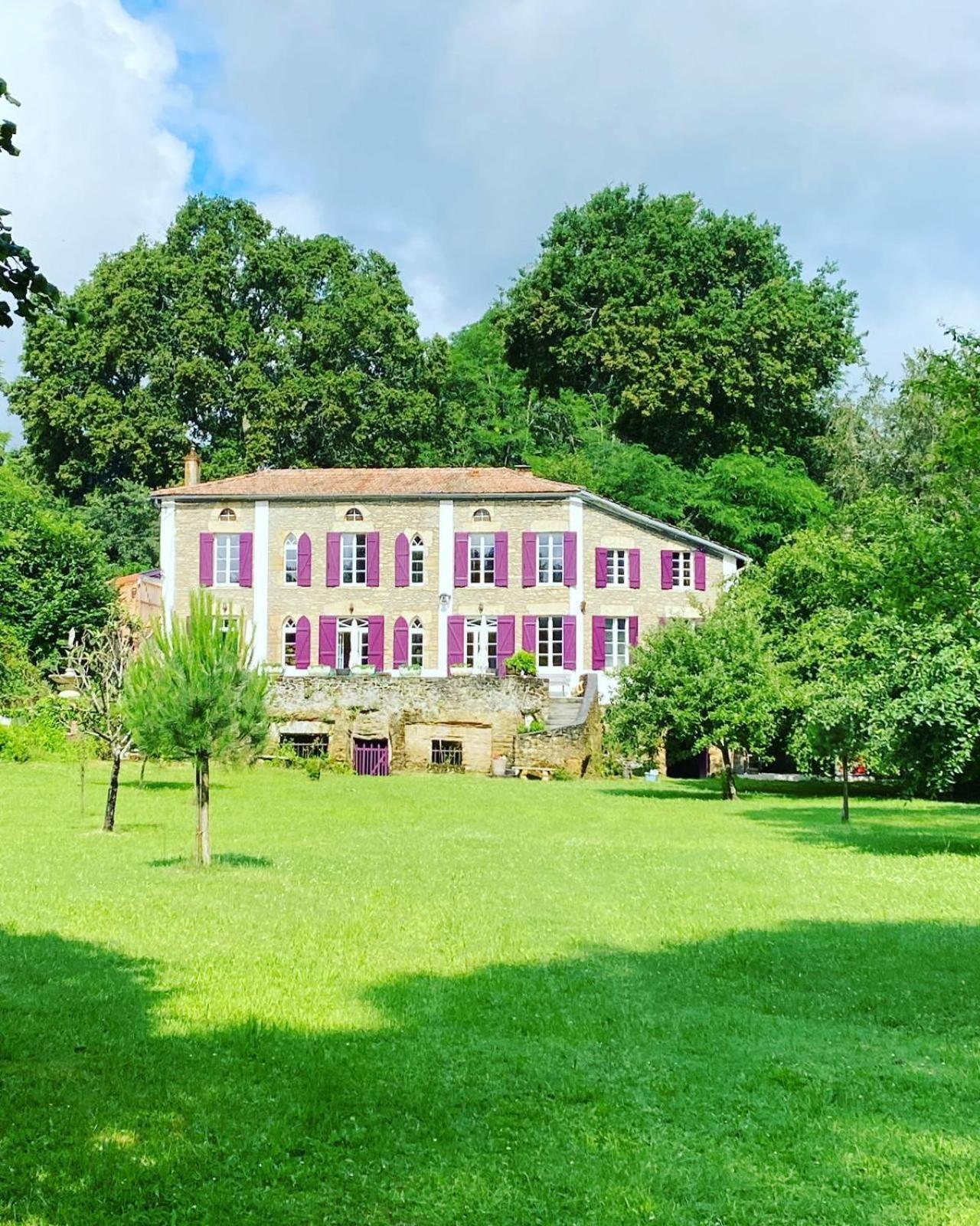 Les Volets Violets Acomodação com café da manhã Salles  Exterior foto